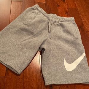 Nike mens small small grey cotton shorts